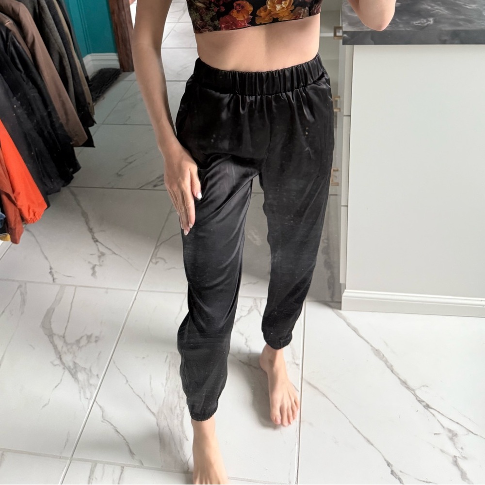 Floral Crop Top and Black Joggers